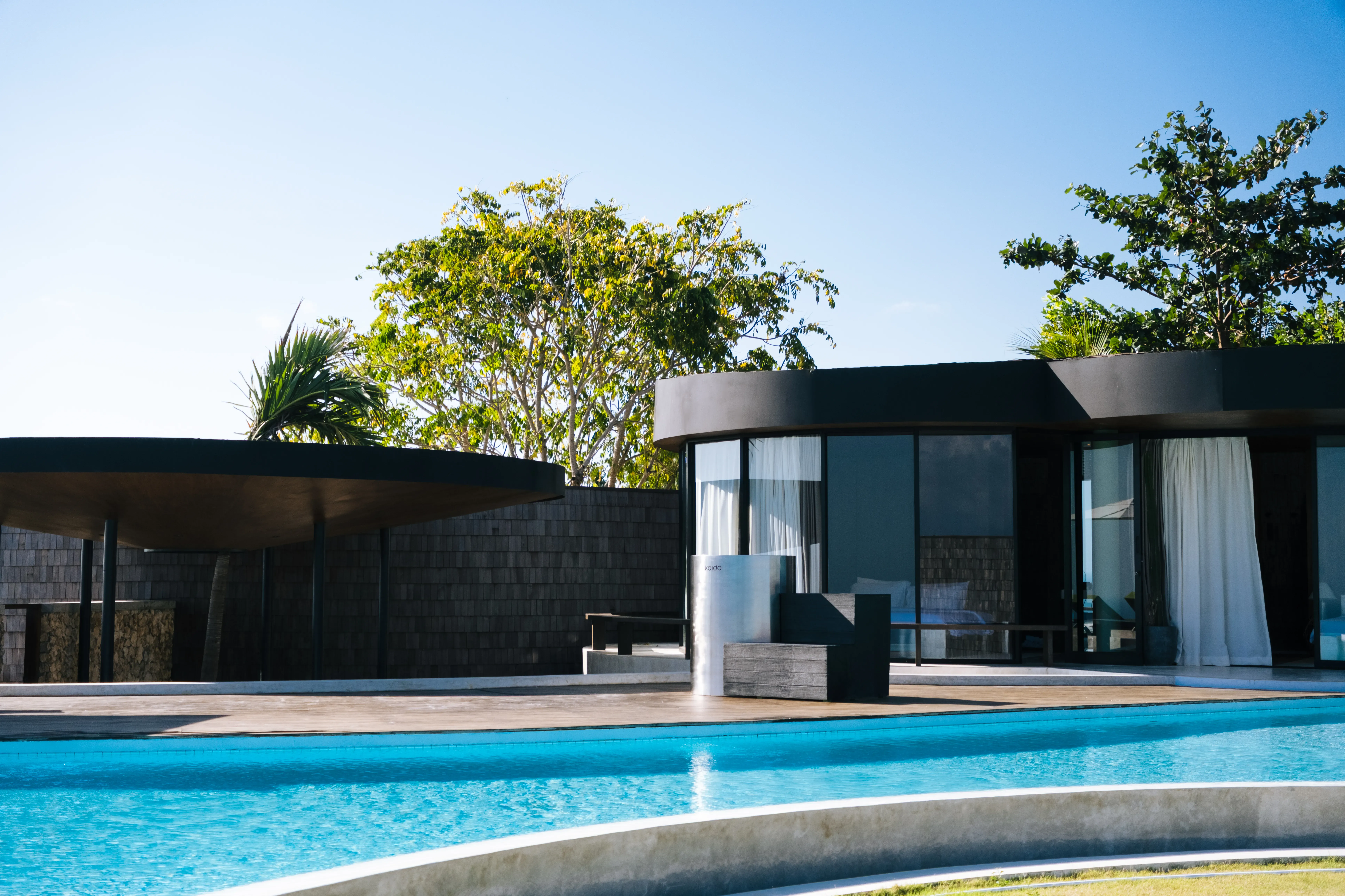 LUXURY RESORT